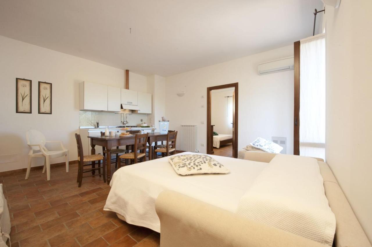 Agriturismo Casale Le Selvette Ripa Zewnętrze zdjęcie