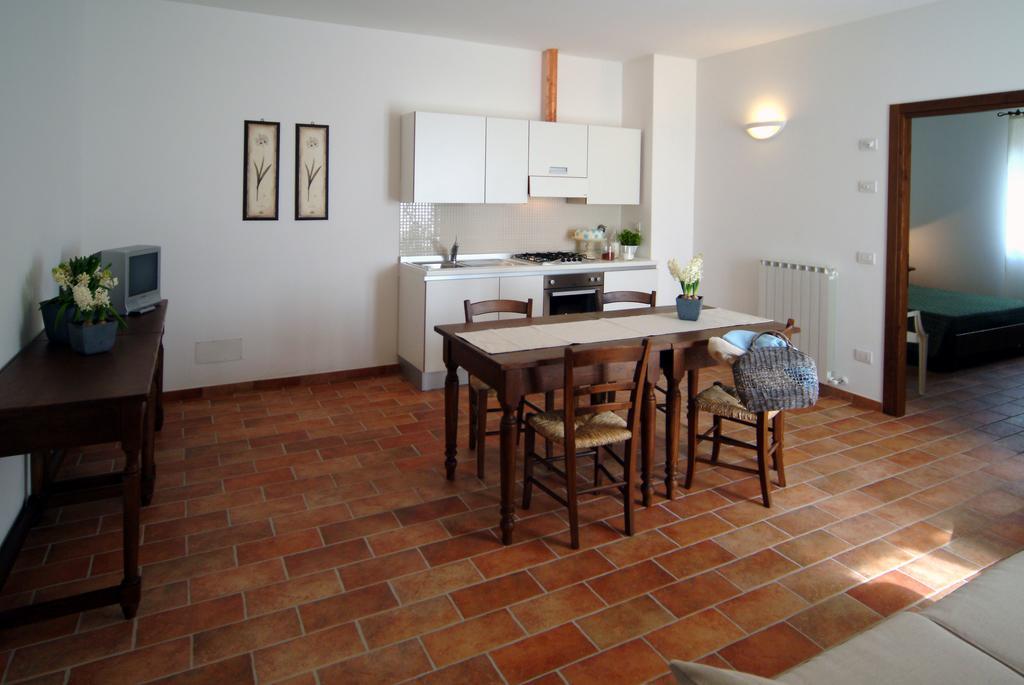 Agriturismo Casale Le Selvette Ripa Zewnętrze zdjęcie